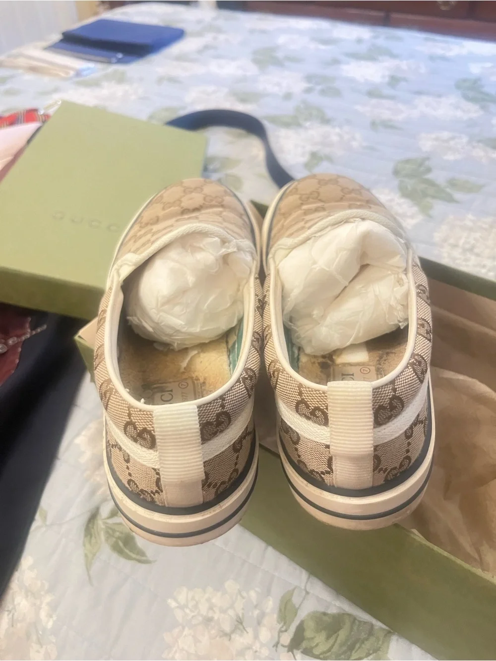 Gucci authentic beige